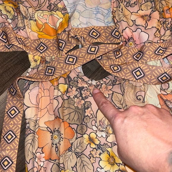 SPELL AMETHYST BAMBI GOWN, Size Large, NWOT *Mini flaw (see pic) - Picture 11 of 11